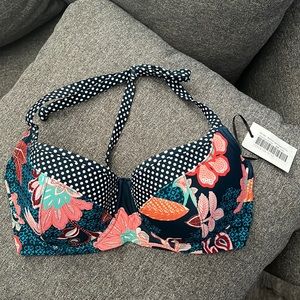 Pour Moi Lightly Padded Halter Underwire Swim Top, size US 34G/UK 34F